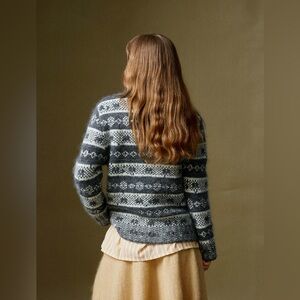 Coastal grandma sweater 🐚